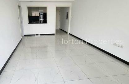 Apartment - 2 - 3 for rent in Crystal Residence - District 11 - Jumeirah Village Circle - Dubai