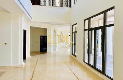 Villa - 6 Bedrooms - 7+ Bathrooms for rent in Signature Villas Frond B - Signature Villas - Palm Jumeirah - Dubai