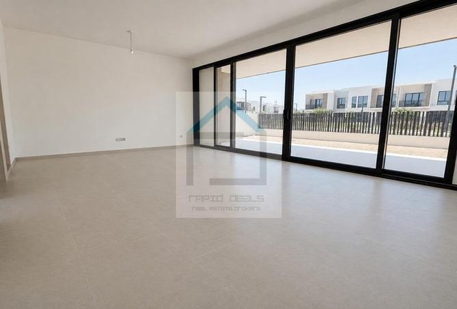 90923113 - Property Main Image
