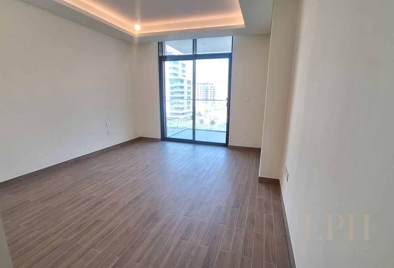Corner Unit | Ready to Move | 3 Bed + Maids photo 11