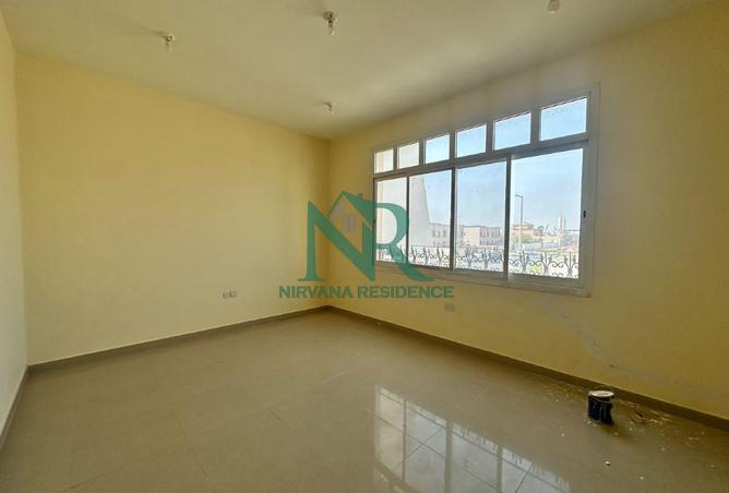 4-bed villa in Abu Dhabi · Maid's room — photo 3