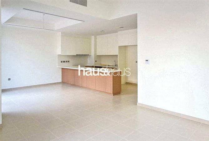 100385367 - Property Image 2