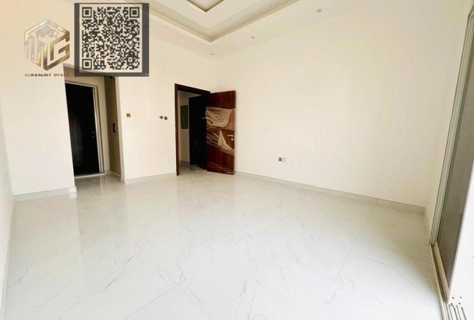 127923309 - Property Image 3