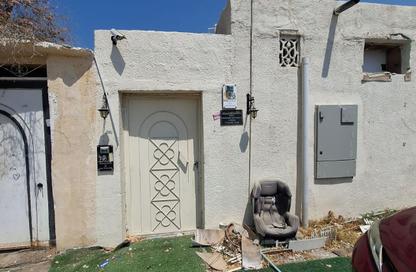 Villa - 6 - 2 for sale in Al Qadsiya - Al Sharq - Sharjah