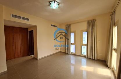 Apartment - 2 Bedrooms - 2 Bathrooms for rent in West - Marina Residences Phase 3 - Al Hamra Village - Ras Al Khaimah