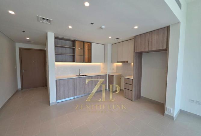 SPACIOUS 2BR | DIRECT POOL & COURTYARD VIEWS photo 3
