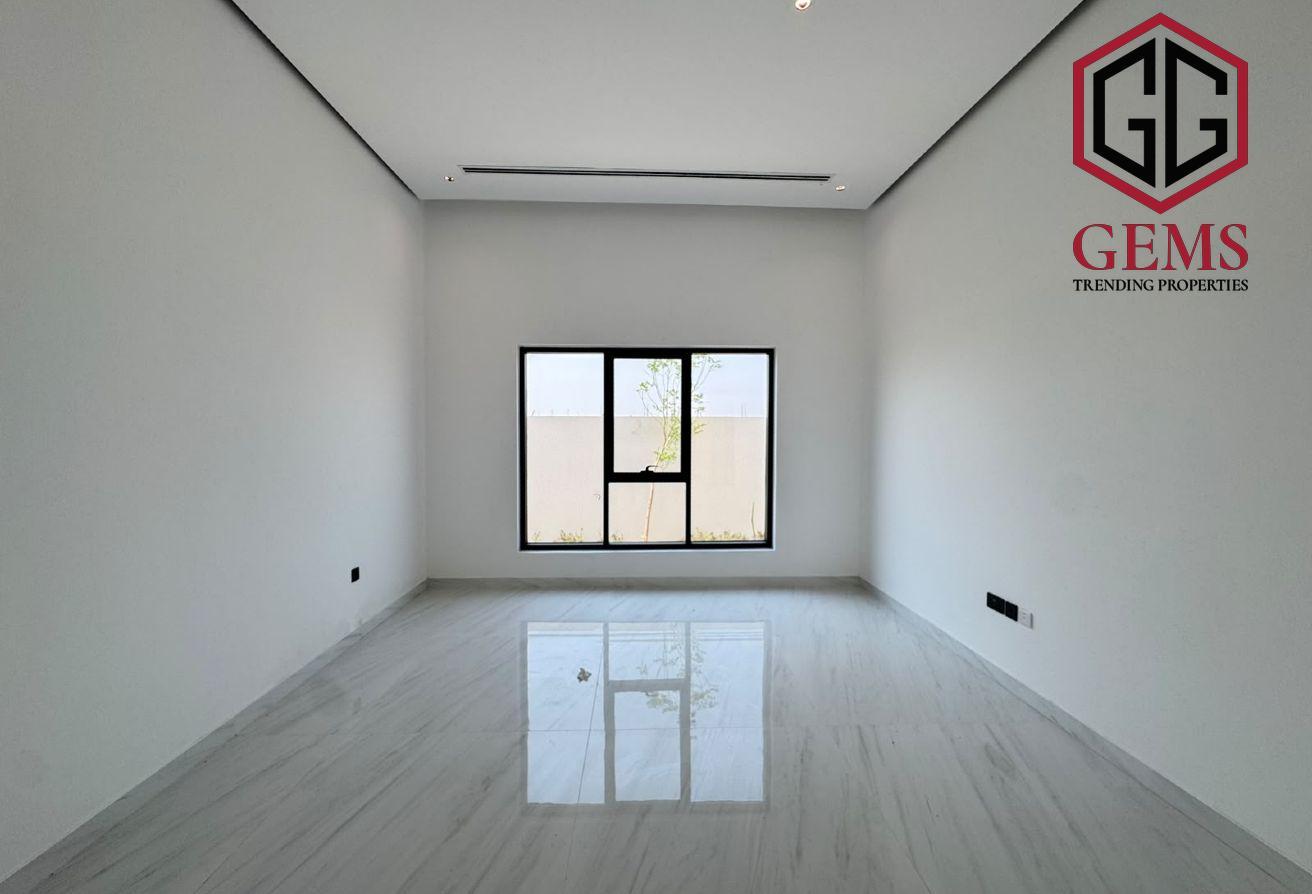 ULTRA MODERN | SERVANT BLOCK | POOL | GARDEN AREA photo 9