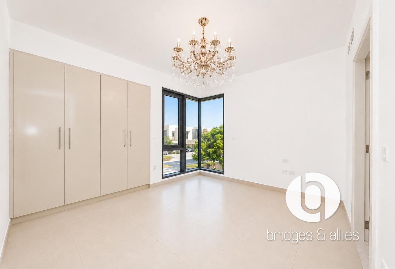 5 BED + MAIDS | VACANT | CORNER END VILLA | VIEW photo 17