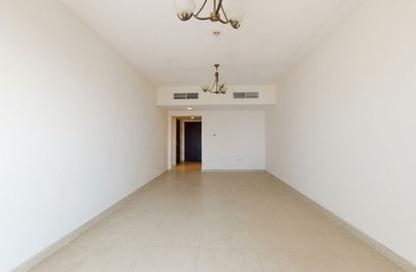 Apartment - 2 - 3 for rent in Salam Tower - Al Majaz 1 - Al Majaz - Sharjah Apartment - 2 - 3 for rent in Salam Tower - Al Majaz 1 - Al Majaz - Sharjah