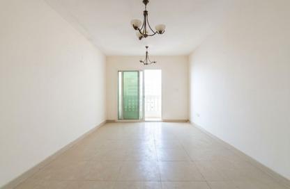 Apartment - 2 - 3 for rent in Salam Tower - Al Majaz 1 - Al Majaz - Sharjah Apartment - 2 - 3 for rent in Salam Tower - Al Majaz 1 - Al Majaz - Sharjah