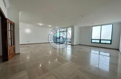 Apartment - 4 - 4 for rent in Al Hana Tower - Al Khalidiya - Abu Dhabi