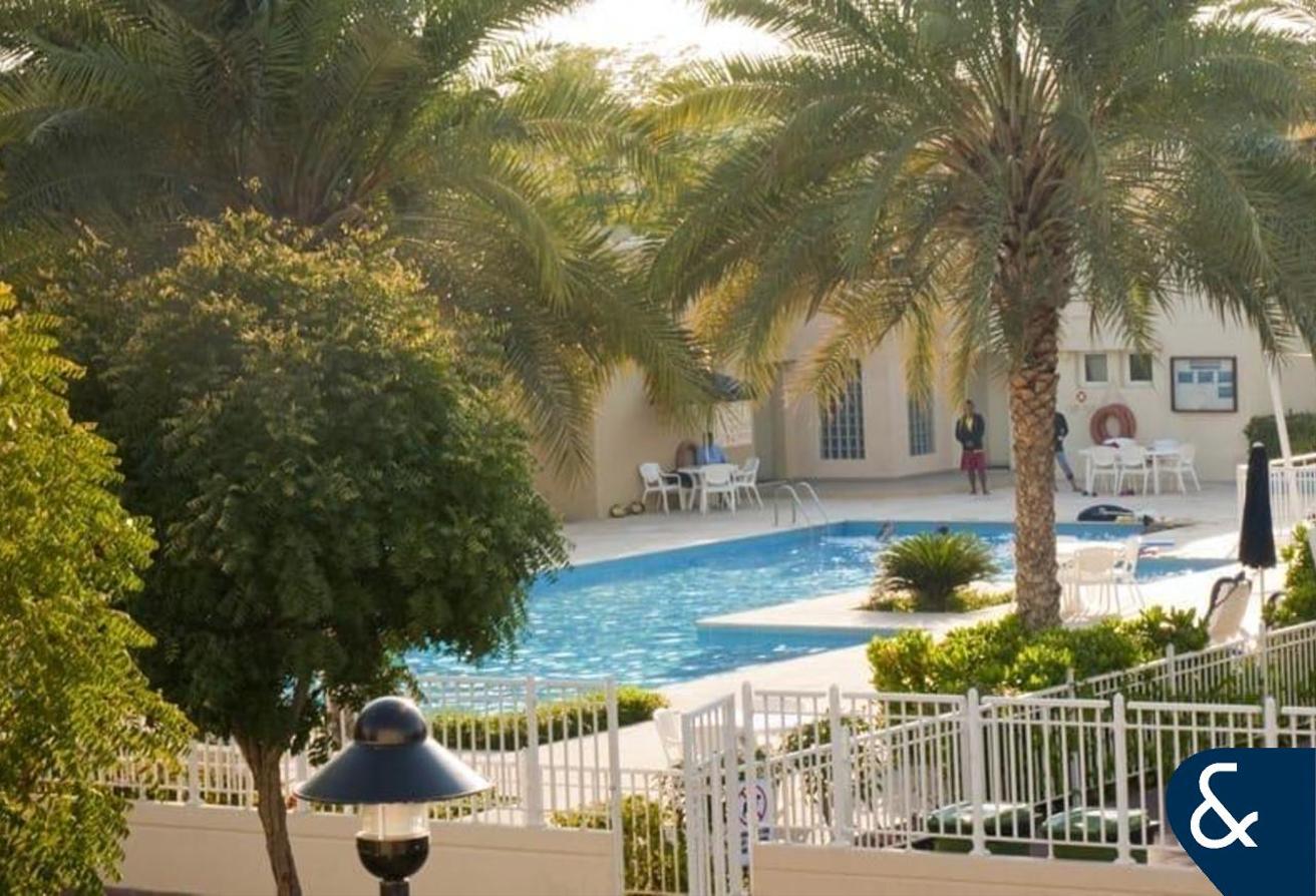 Type C-End | 4 Bed | Opposite Pool & Park photo 19