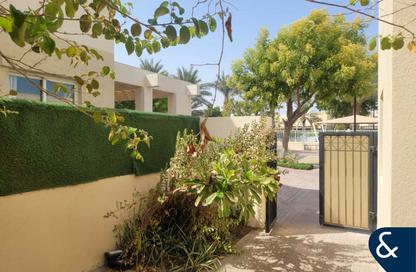 Villa - 4 Bedrooms - 4 Bathrooms for rent in Zulal 2 - Zulal - The Lakes - Dubai Villa - 4 Bedrooms - 4 Bathrooms for rent in Zulal 2 - Zulal - The Lakes - Dubai
