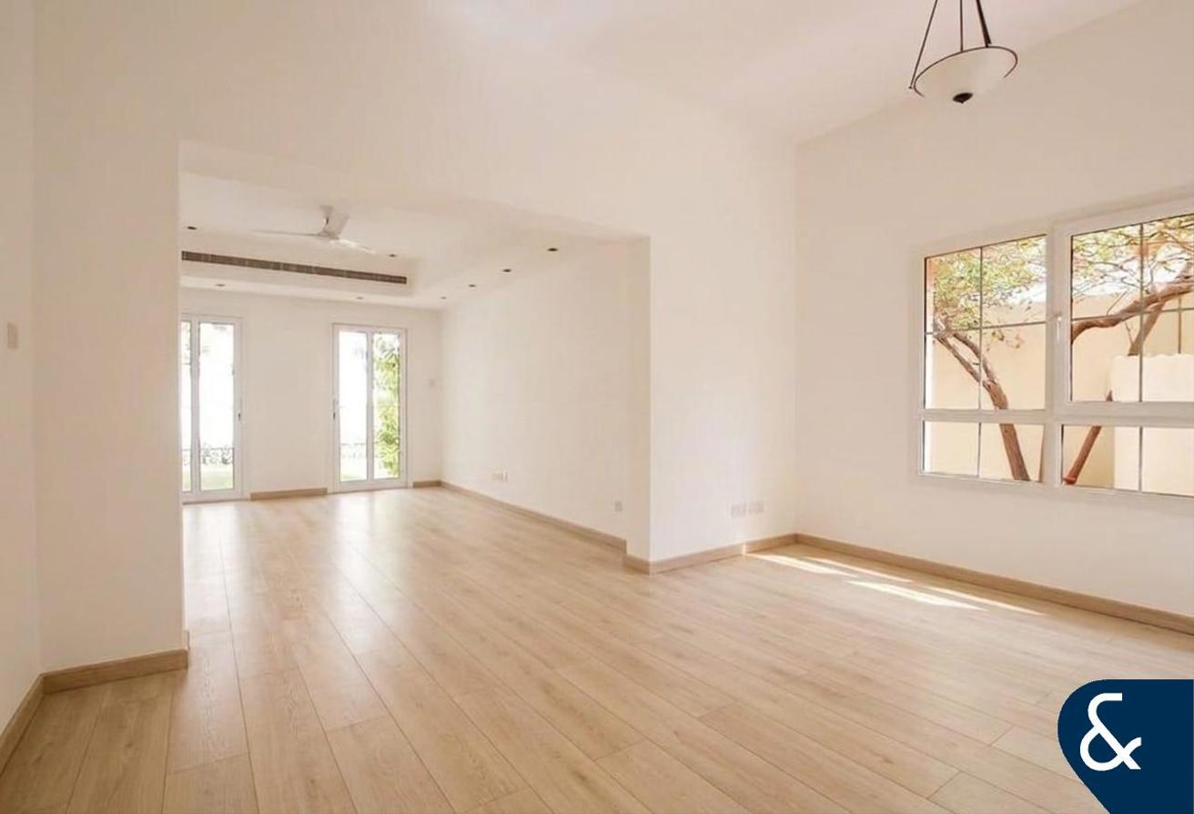 Type C-End | 4 Bed | Opposite Pool & Park photo 25