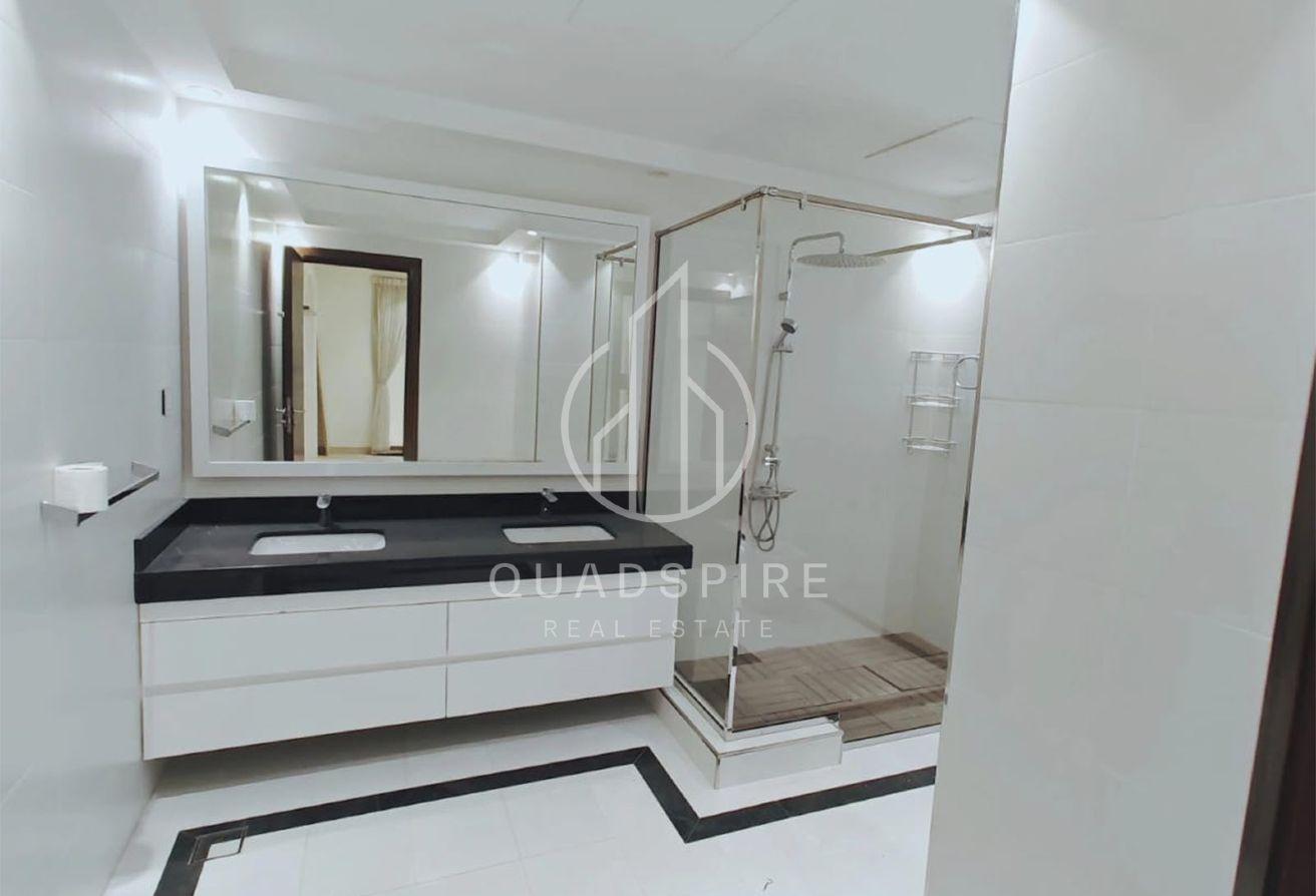 Luxury 4-Bedroom Villa | Big Backyard | Brand New photo 4