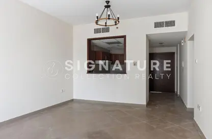 شقة - 2 غرف نوم - 2 حمامات للايجار في برج أيكون 1 - (JLT) مجمع M - أبراج بحيرات الجميرا - دبي