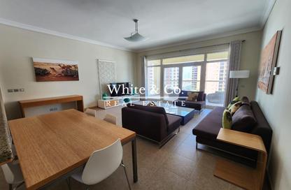 Apartment - 4 Bedrooms - 3 Bathrooms for rent in Al Das - Shoreline Apartments - Palm Jumeirah - Dubai
