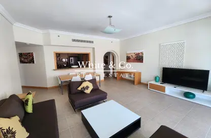 Apartment - 4 Bedrooms - 3 Bathrooms for rent in Al Das - Shoreline Apartments - Palm Jumeirah - Dubai