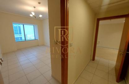 Apartment - 2 Bedrooms - 2 Bathrooms for rent in 21st Century Tower - Sheikh Zayed Road - Dubai