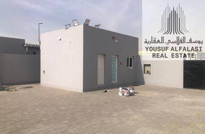 Warehouse - Studio - 2 Bathrooms for rent in Umm Al Thuoob - Umm Al Quwain