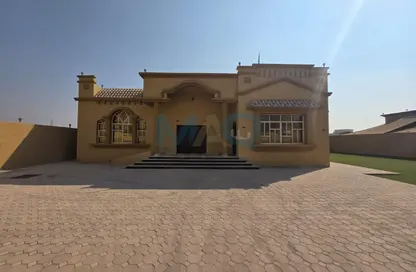 فيلا - 4 غرف نوم - 4 حمامات للايجار في الظيت الجنوبي - الظيت - رأس الخيمة فيلا - 4 غرف نوم - 4 حمامات للايجار في الظيت الجنوبي - الظيت - رأس الخيمة
