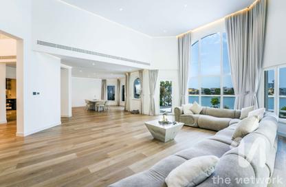 Villa - 4 Bedrooms - 6 Bathrooms for rent in Garden Homes Frond B - Garden Homes - Palm Jumeirah - Dubai