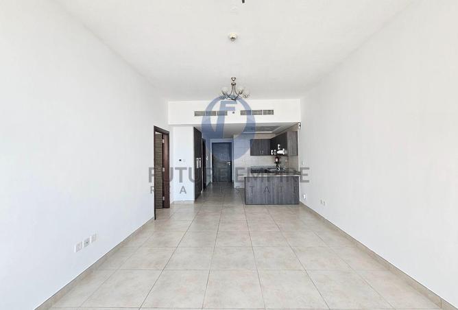HUGE 1BR | GYM POOL PARKING | STEAM SAUNA photo 3