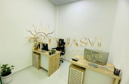 Office Space - Studio - 1 Bathroom for rent in Red Avenue - Al Garhoud - Dubai