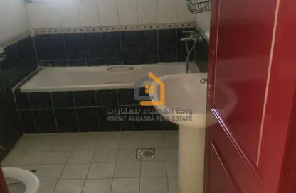 شقة - 2 غرف نوم - 2 حمامات للايجار في السور - القاسمية - الشارقة