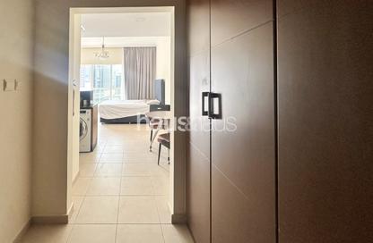 Apartment - Studio - 1 for rent in Burj Al Nujoom - Downtown Dubai - Dubai