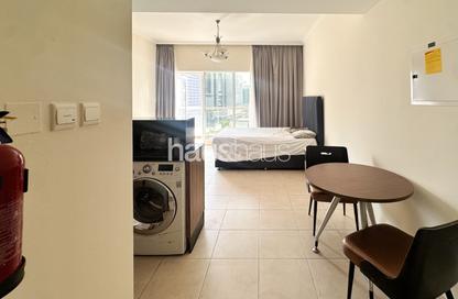 Apartment - Studio - 1 for rent in Burj Al Nujoom - Downtown Dubai - Dubai