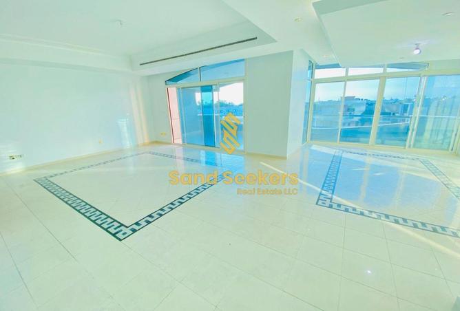 128384094 - Property Image 3