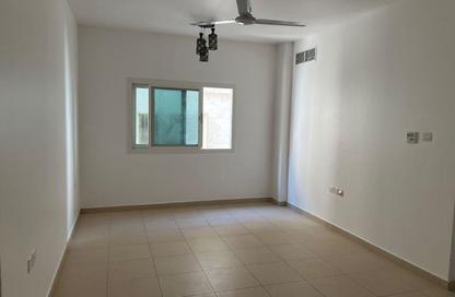 Apartment - 1 Bedroom - 2 Bathrooms for rent in Al Qulaya'ah - Al Sharq - Sharjah