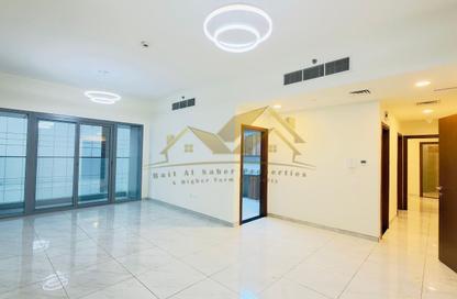 Apartment - 2 Bedrooms - 3 Bathrooms for rent in Al Karama Sqaure - Al Karama - Dubai