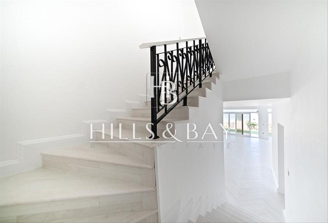 5BR+M Luxurious Villa Private Beach Access photo 8