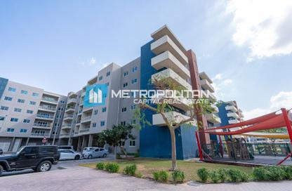 Apartment - 1 Bedroom - 2 Bathrooms for rent in Tower 1 - Al Reef Downtown - Al Reef - Abu Dhabi