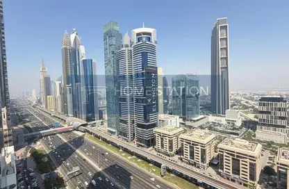 شقة - 2 غرف نوم - 3 حمامات للايجار في برج المريخي - شارع الشيخ زايد - دبي