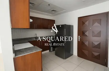 Apartment - 1 Bathroom for rent in Cascades Tower - Dubai Marina - Dubai