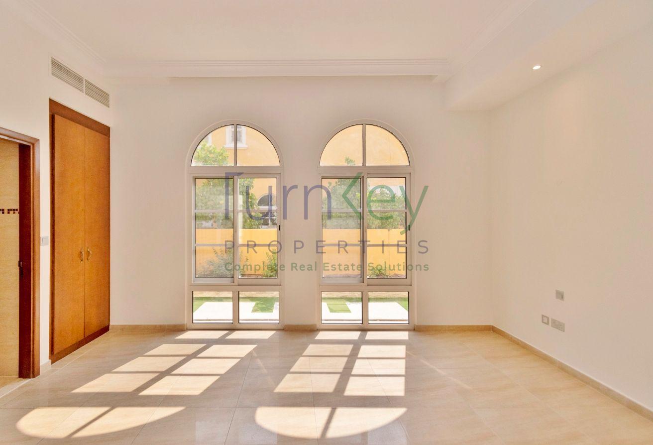 6Bed + Study,Huge Garden with Pool,well maintained photo 3