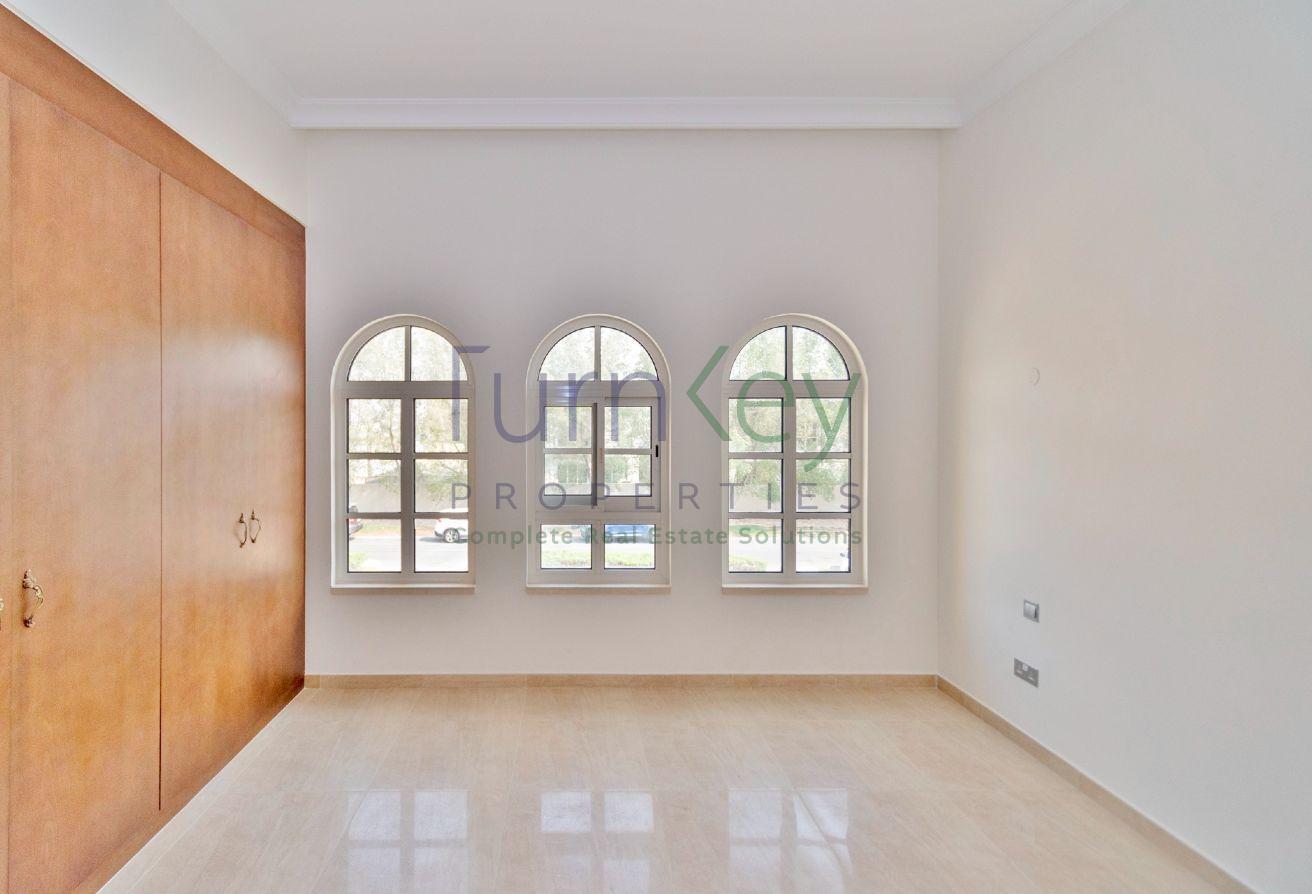 6Bed + Study,Huge Garden with Pool,well maintained photo 12