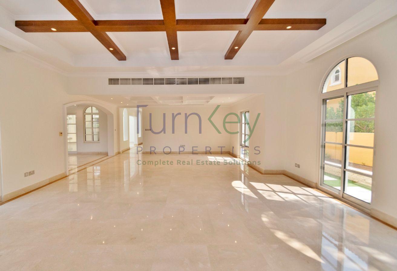 6Bed + Study,Huge Garden with Pool,well maintained photo 2