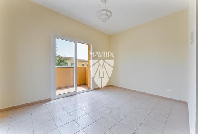 74254363 - Property Image 3