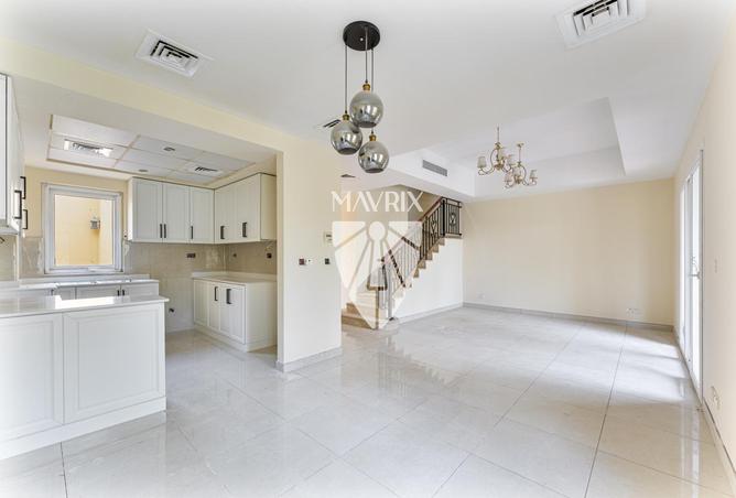 74254363 - Property Main Image