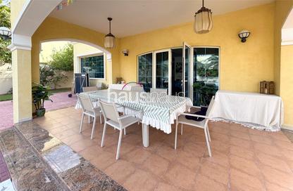 Villa - 4 Bedrooms - 5 Bathrooms for rent in District 5 - Jumeirah Park - Dubai