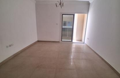 Apartment - 1 - 2 for rent in Fire Station Road - Muwaileh - Sharjah