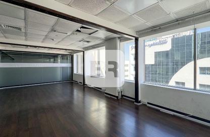 Office Space - Studio - 1 Bathroom for rent in Al Muraqqabat - Deira - Dubai