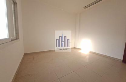 Apartment - 1 Bedroom - 1 Bathroom for rent in Muwailih Building - Muwaileh - Sharjah