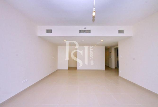 74624057 - Property Image 2