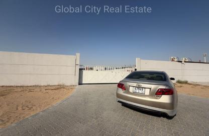 Warehouse - Studio for rent in Al Sajaa - Sharjah
