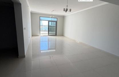 Apartment - 2 Bedrooms - 3 Bathrooms for rent in Al Khan - Sharjah